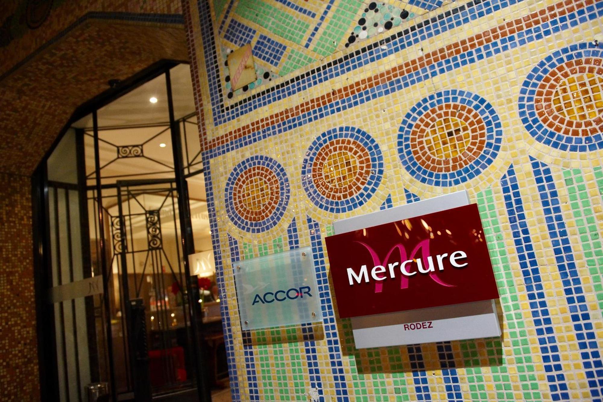 Hôtel Mercure Rodez Cathédrale Esterno foto