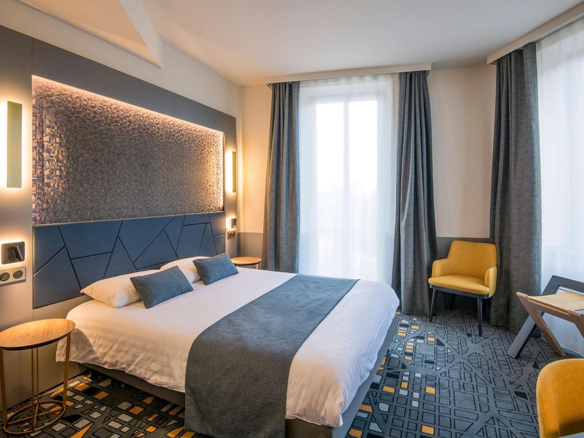 Hôtel Mercure Rodez Cathédrale Esterno foto