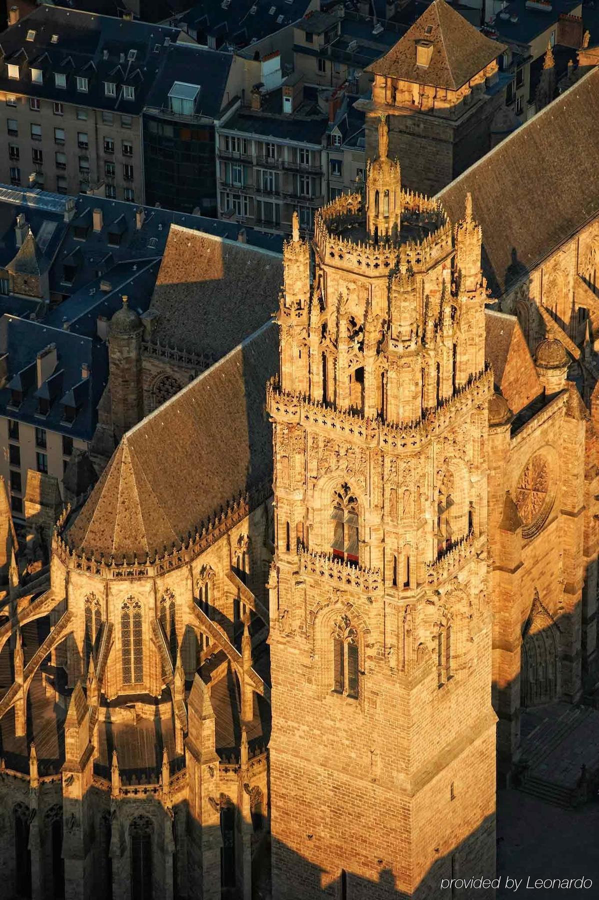 Hôtel Mercure Rodez Cathédrale Esterno foto